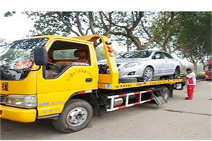 松岭附近24小时汽车拖车服务热线