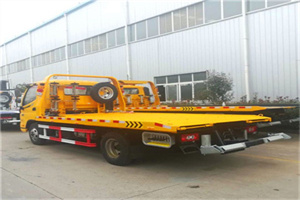 松岭附近拖车救援搭电